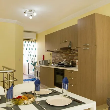 Duplex 1 Bedroom With 2 Bathrooms- Sleep 4 סליאמה